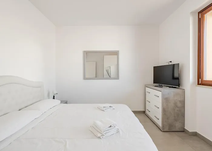 La Casa Di Valeria Con Piscina * روما